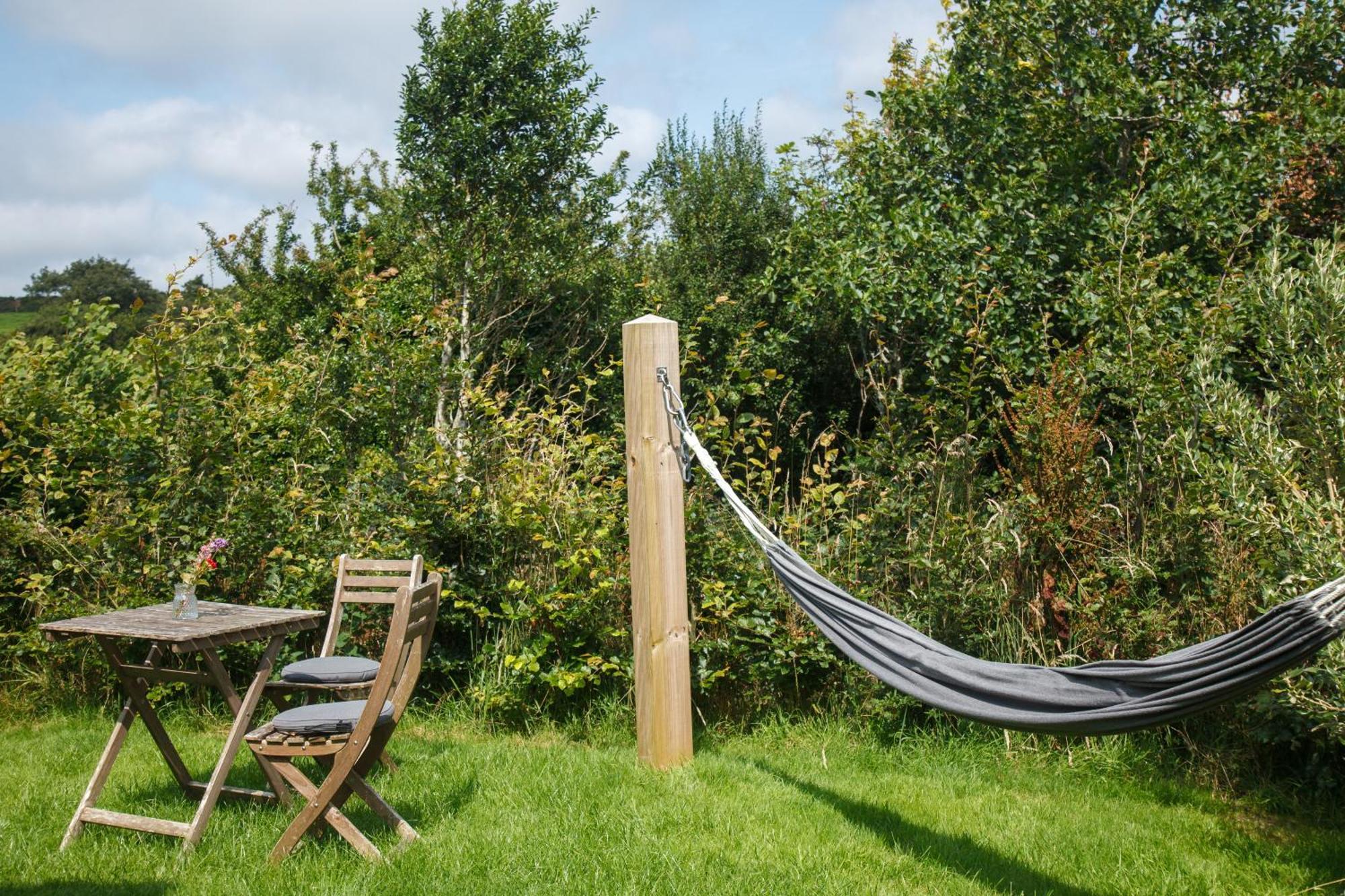 Luxury Glamping Cabin With Outdoor Bath On Cornish Flower Farm Truro Exterior photo